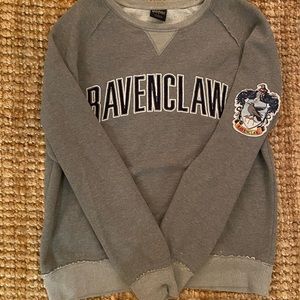 Harry Potter Ravenclaw Sweatshirt size L Universal Studios Sweatshirt